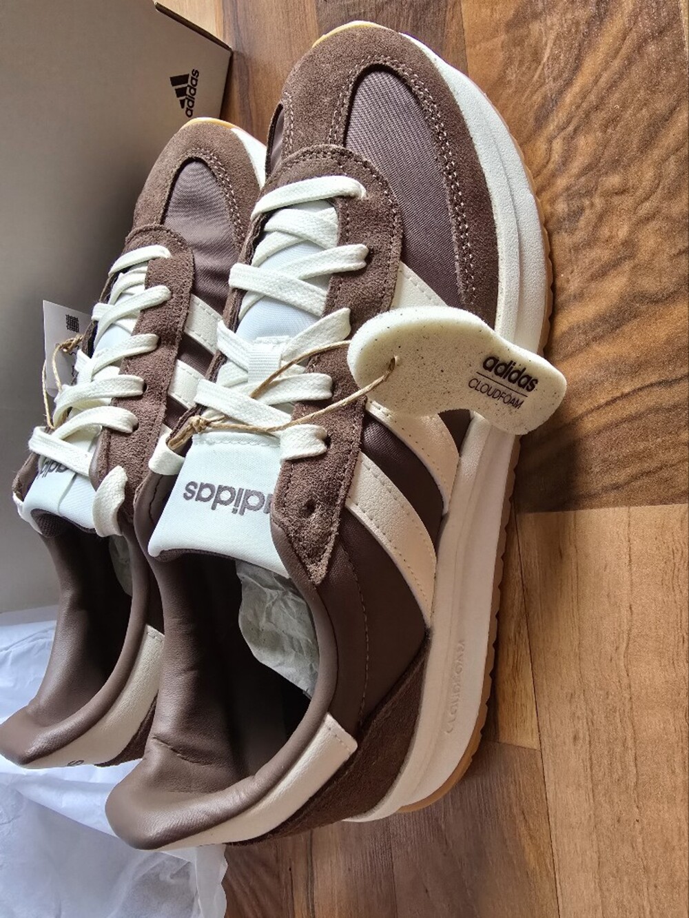 adidas Brown & Cream Retro Runner Sneakers NEW ✨️ Women's ADIDAS RUN 70S 2.0 - Picture 6 of 7